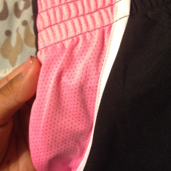 Nike Dri-fit shorts - Picture 3 of 4