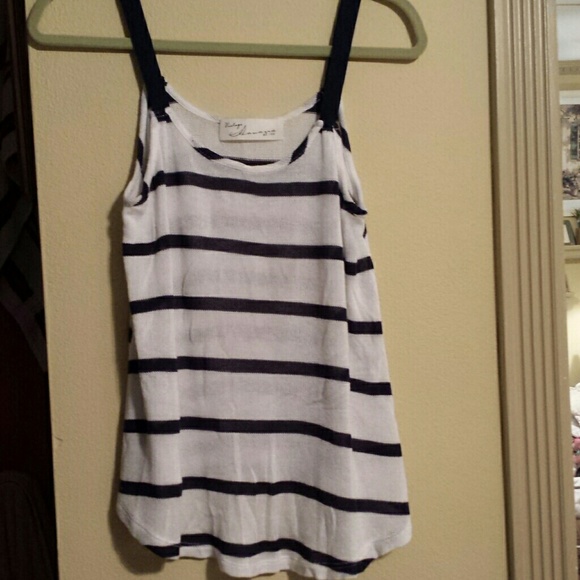 White navy striped knit top