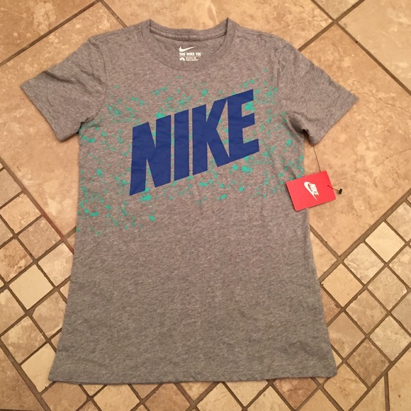 Nike shirt