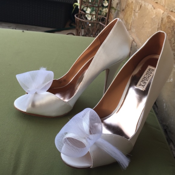 Badgley Mischka Ivory bridal Shoes 10 - Picture 3 of 4