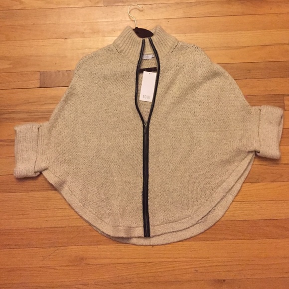 Beige zip up sweater