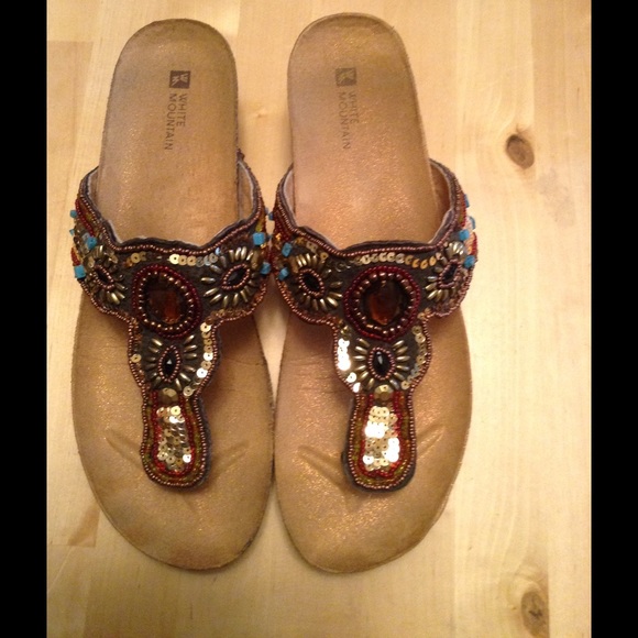 Sandals. White Mountain.