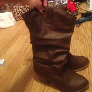 Brown boots
