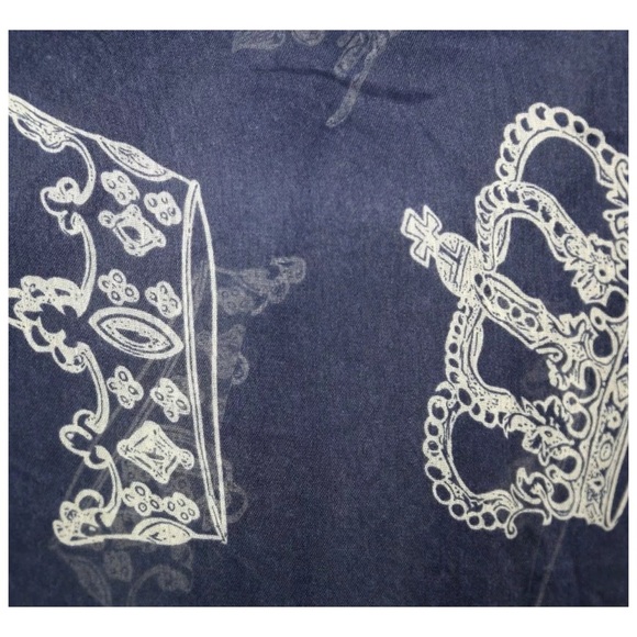 ‼️ LAST ONE Blue & White Mixed Crown Scarf B199 - Picture 4 of 4
