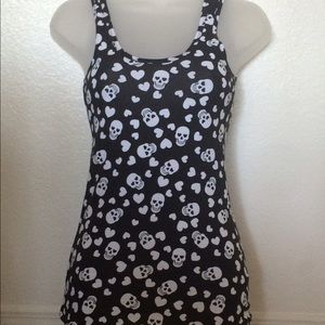 Skull & Heart Tank Top. (Girls Small, Size 3-5)