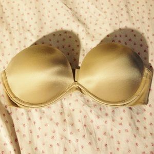 🎉 SALE 🎉 Victoria's Secret tan strapless bra