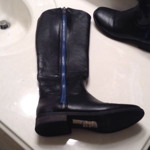 Black riding boots size 8!