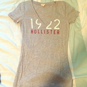 Hollister V-Neck