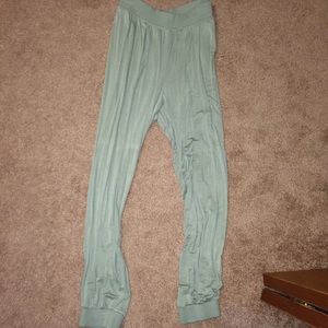 Hollister drapey pants size medium