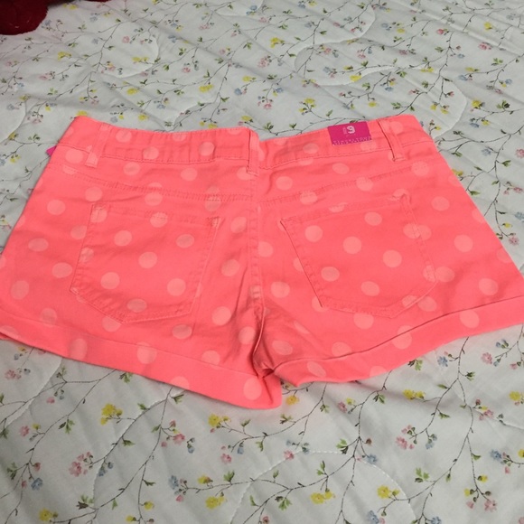 TINSELTOWN (NEW) Coral Shorts Summer Shorts Size 9 - Picture 3 of 5