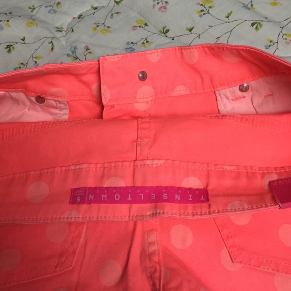 TINSELTOWN (NEW) Coral Shorts Summer Shorts Size 9 - Picture 4 of 5