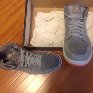 Airjordan 1s wolf grey aromatic orange mid