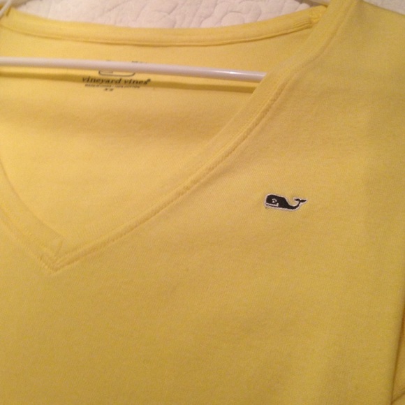 Vineyard vines yellow v neck
