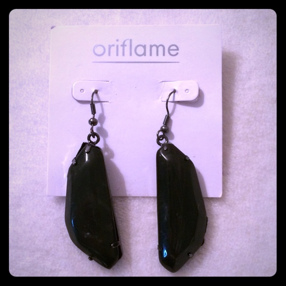 Oriflame Jewelry - Black stone imitation earrings:) 💎