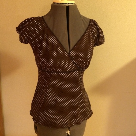 Brown and white polka dot short sleeve shirt - Picture 1 of 3