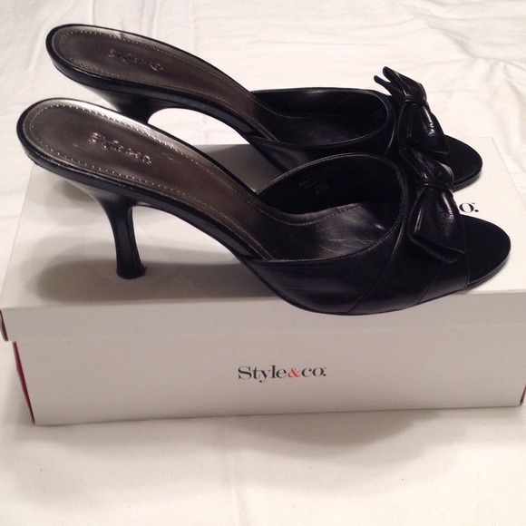 Black Style & Co heels. Size 9.5
