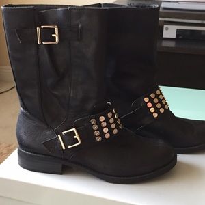 Jessica Simpson biker boots w/gold studs-black