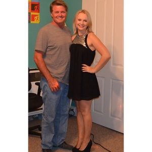 BLACK SEQUINED FLOW-Y DRESS