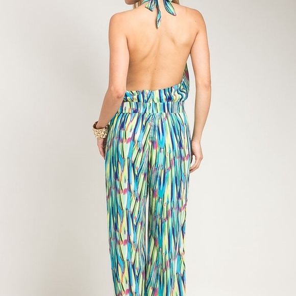 🛍Halter Jumpsuit ✨1 Left - Picture 3 of 3