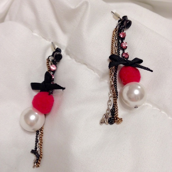 Harajuku ❤️ Lovers Earrings - Picture 1 of 1