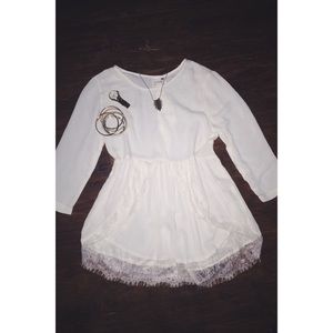 🎊🎉SOLD✨💫Midi lace dress