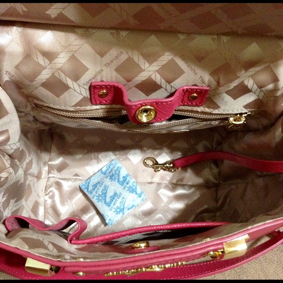 Samantha Thavasa 3 in 1 Convertible Leather Bag - Picture 4 of 4