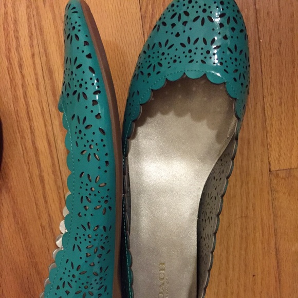 Coach flats
