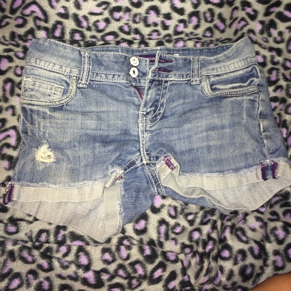 Shorts - Picture 1 of 3