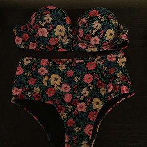 2-Piece Bikini With High-Waisted Bottoms & Bandeau