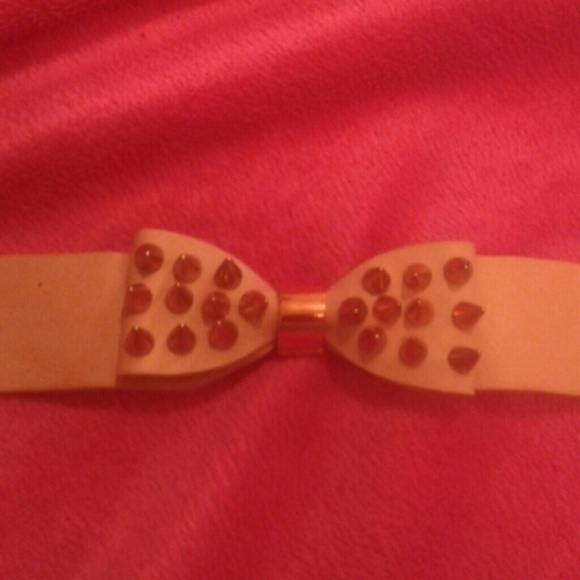 Cuff bracelet - Picture 3 of 3
