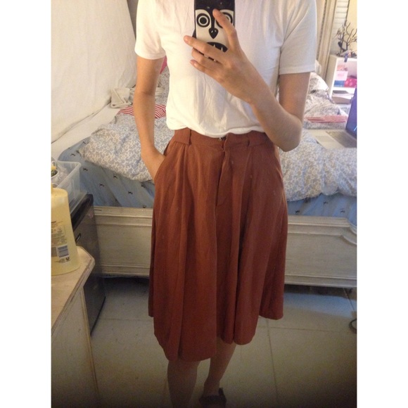 Vintage looking skirt - Picture 2 of 3