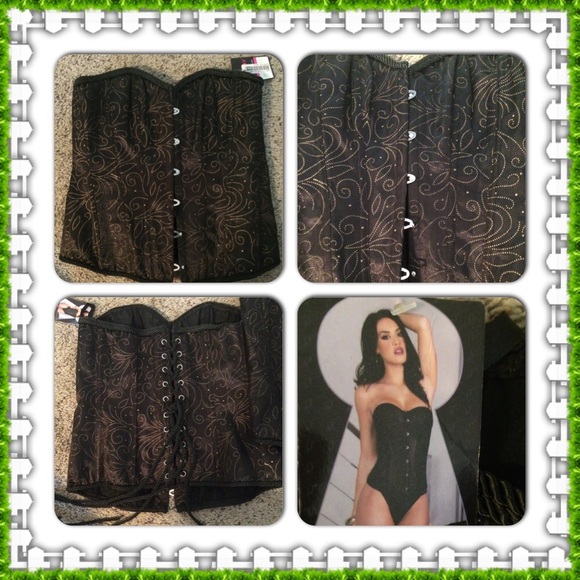 Unique corsets with tags on them - Picture 1 of 1