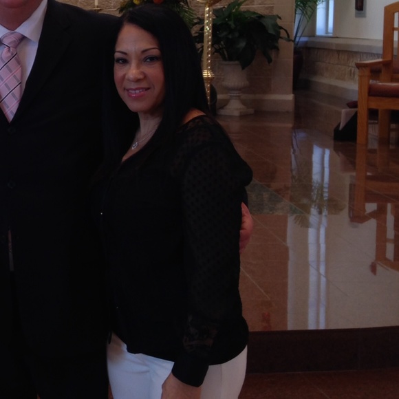 💕Welcome to my closet💕 - Picture 8 of 12