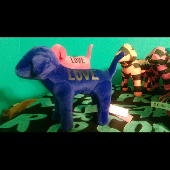❌SOLD❌Purple velour PINK dog. - Picture 1 of 2
