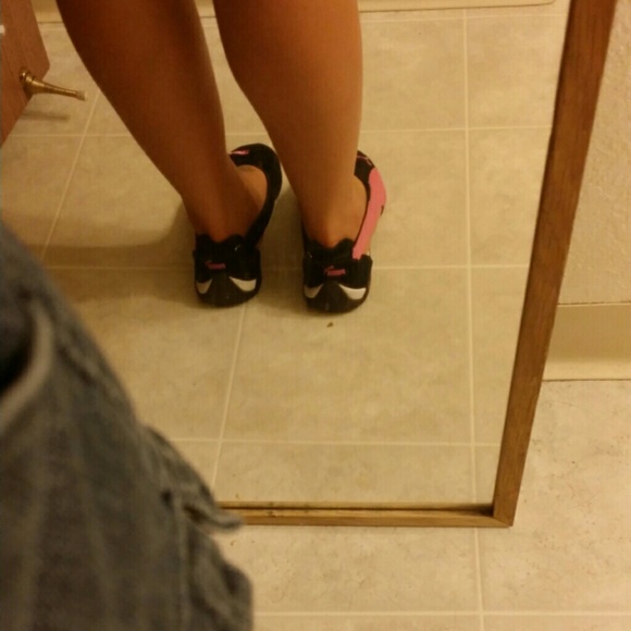 Puma flats