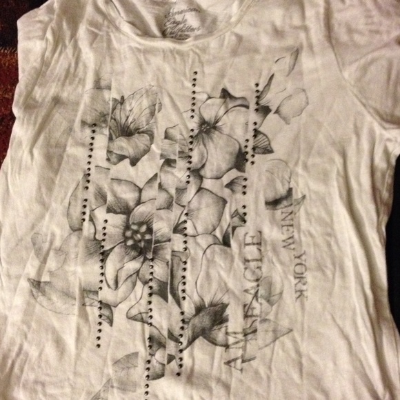 AE tshirt with black flowers and embellishments