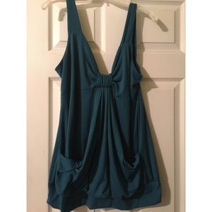 Cute tank with front pockets