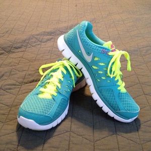 Nike Flex Teal and Lime