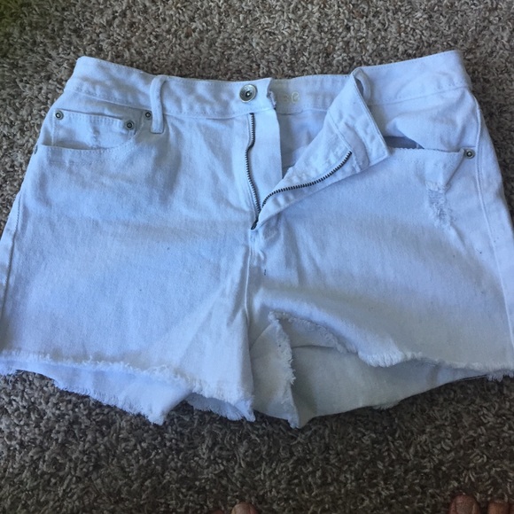 Dollhouse white high waisted shorts