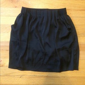 Black pocket skirt