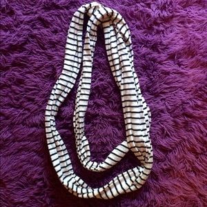 Infinity scarf