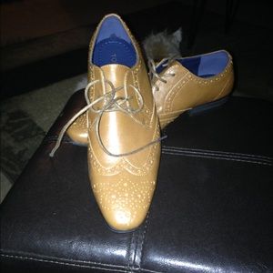 Men's dress shoes