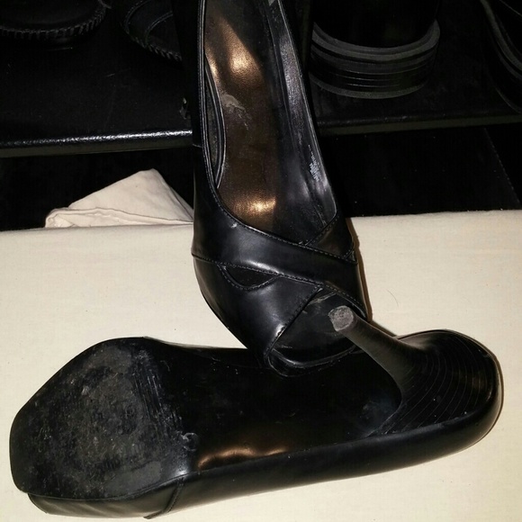 High heels - Picture 2 of 3