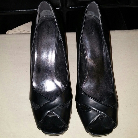 High heels - Picture 3 of 3