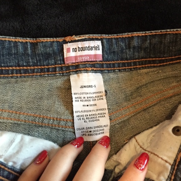 No Boundaries Jean Shorts - Picture 3 of 3