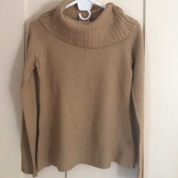 Ann Taylor Loft Tan Sweater, med