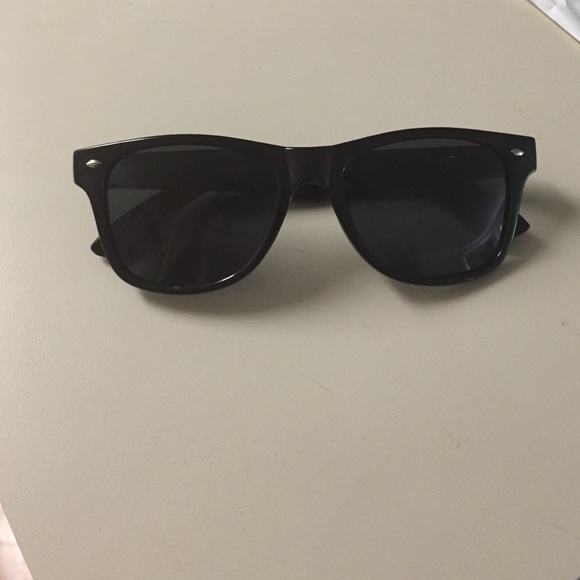 Anti glare polarized sunglasses. New never worn