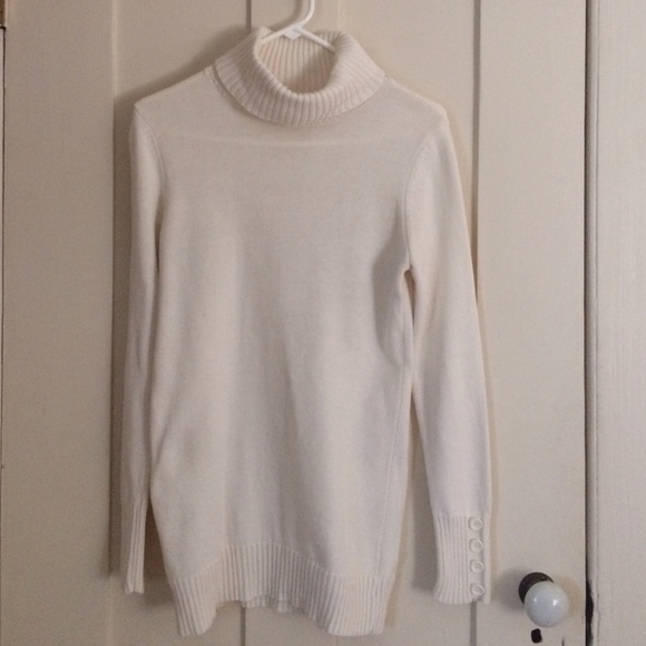 Ann Taylor Loft off white sweater, med
