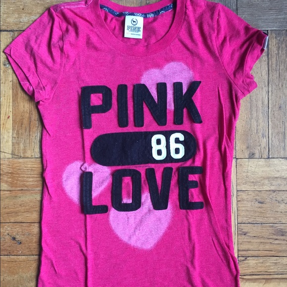 VS PINK graphic tee