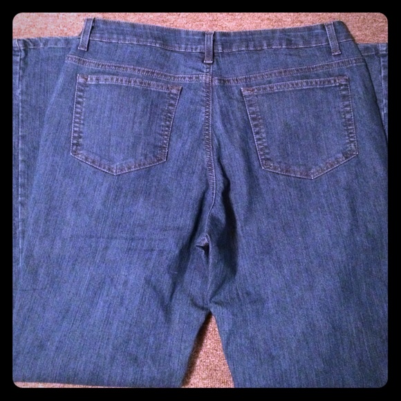 Stretch jeans for the everyday! - Picture 1 of 3